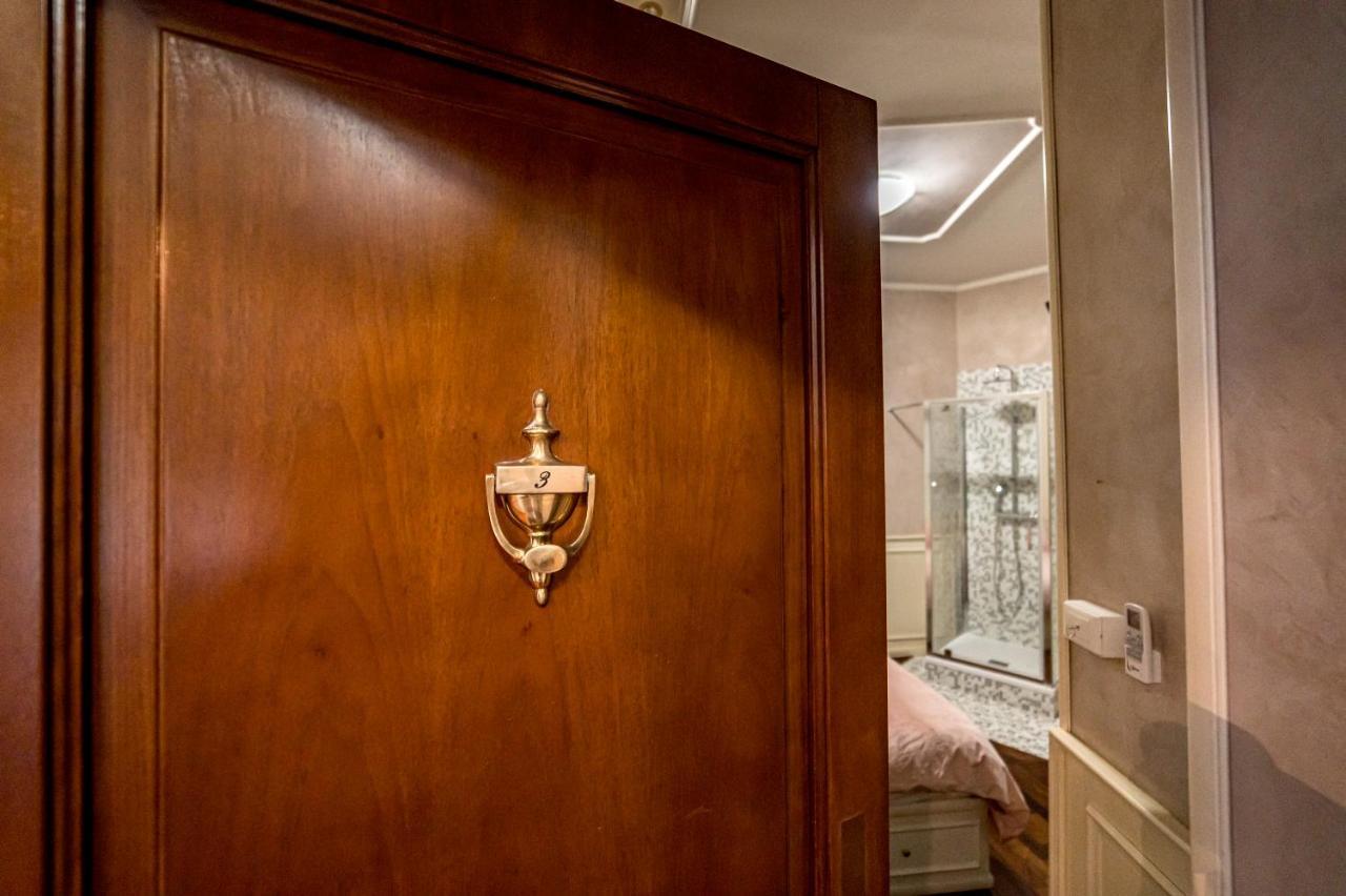 Downtown Luxury B&B - Termini Train Station Roma Ngoại thất bức ảnh