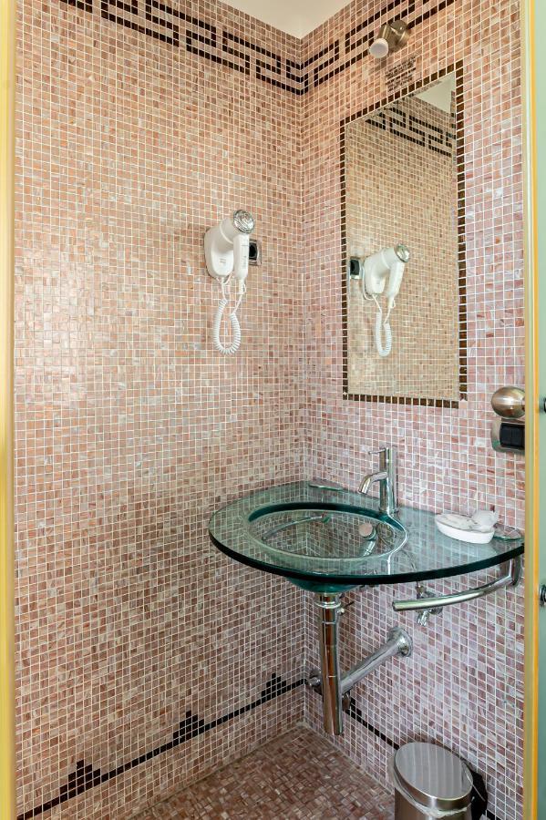 Downtown Luxury B&B - Termini Train Station Roma Ngoại thất bức ảnh